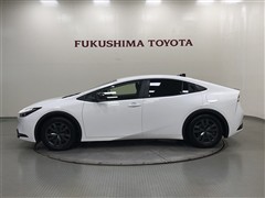 プリウス X E-Four