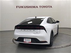 プリウス X E-Four