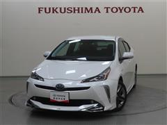 プリウスAプレミアムT E-Four