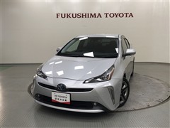 プリウスAプレミアムT E-Four