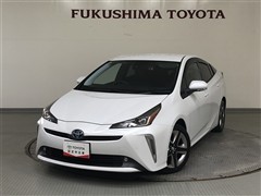 プリウスAプレミアムT E-Four