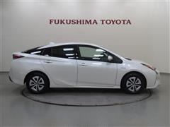 プリウス A E-Four