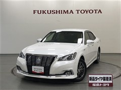 トヨタ クラウンHEV ロイヤルサルーンFour