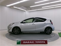 アクア Sスタイルブラック