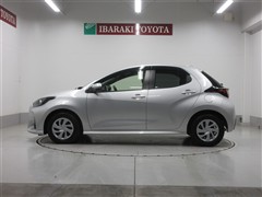 ヤリス ハイブリッド X