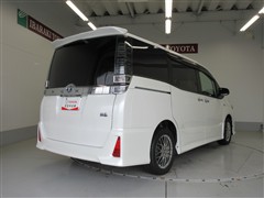 ヴォクシー ZS