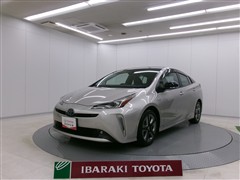 トヨタ プリウス A ツーリングセレクション