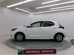 ヤリス ハイブリッド X