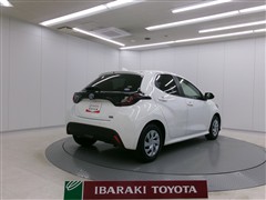 ヤリス ハイブリッド X