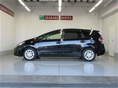 プリウスアルファ S