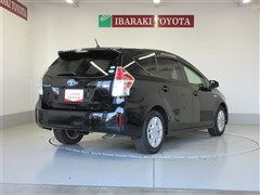 プリウスアルファ S