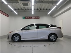 プリウス A