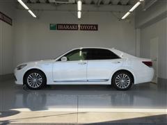 クラウンロイヤル HV ロイヤルサルーン