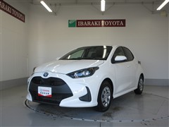 トヨタ　ヤリス ハイブリッド X