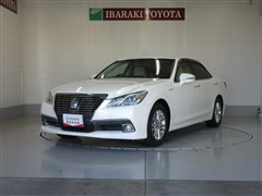 クラウンロイヤル HV ロイヤルサルーン