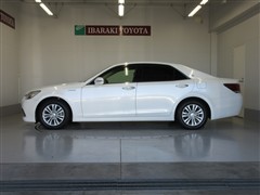 クラウンロイヤル HV ロイヤルサルーン