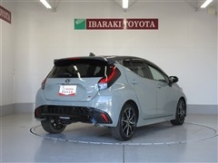 アクア GR スポーツ