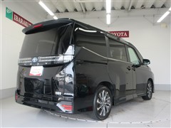 ヴォクシーHV S-Z