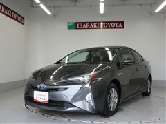 トヨタ プリウス A