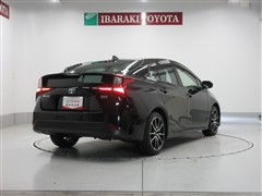 プリウス S セーフティプラス2