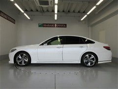 クラウン RS