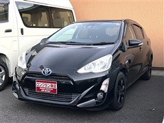 トヨタ　アクア S