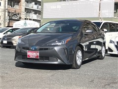 トヨタ　プリウス S