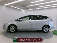 プリウスアルファ S