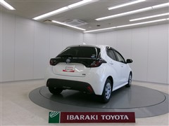 ヤリス ハイブリッド X