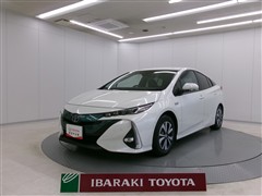トヨタ プリウスPHV A レザー
