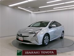 プリウス A