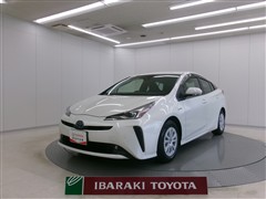 トヨタ プリウス S