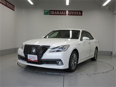 クラウンロイヤル HV ロイヤルサルーン