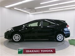 プリウスアルファ S