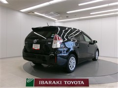 プリウスアルファ S