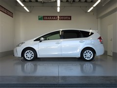 プリウスアルファ S