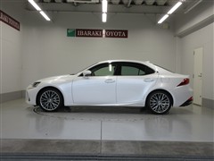 IS300h バージョンL