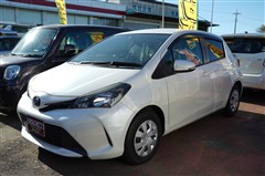 トヨタ ヴィッツ F