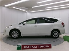 プリウスアルファ S