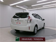 プリウスアルファ S