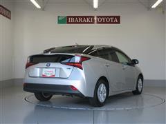 プリウス S セーフティプラス2