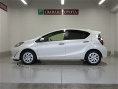 アクア S スタイルブラック