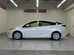 プリウス Sセーフティプラス2