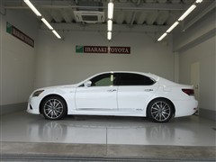 LS600H Fスポーツ