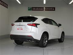 NX200t Fスポーツ