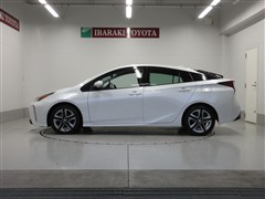 プリウス A プレミアムツーリング