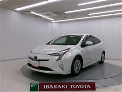 トヨタ プリウス S セーフティプラス
