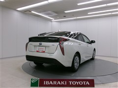 プリウス S セーフティプラス