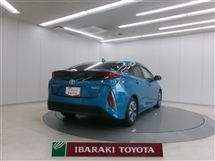 プリウスPHV A