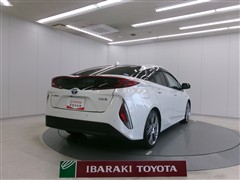 プリウスPHV A